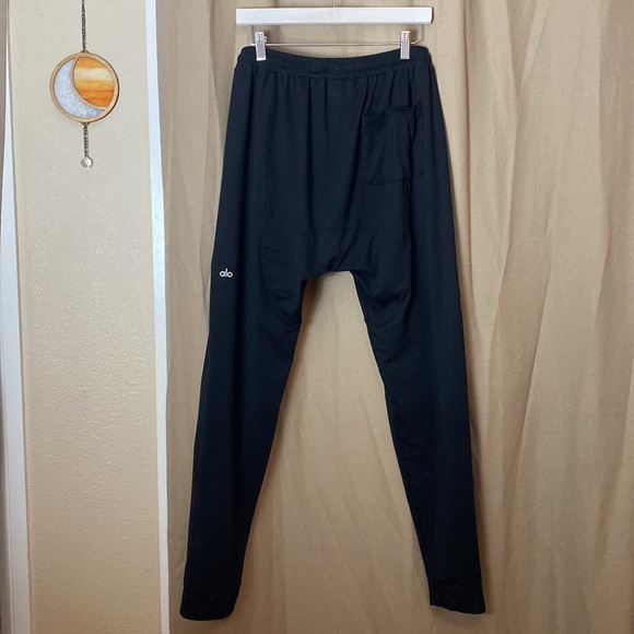 ALO Yoga Pants Alo Yoga Conquer Revitalize Pant M Poshmark